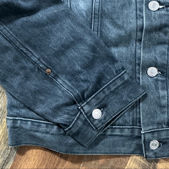 Levi's Men's Dark Wash Denim Trucker Jacket - Size L - Picture 5 of 7